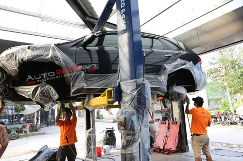 Kia Sorento Đen Phủ gầm wurth 10 chai - Bảo vệ gầm - Cách âm xe